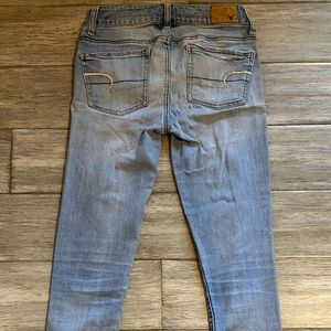 American Eagle Mid Rise Jean
